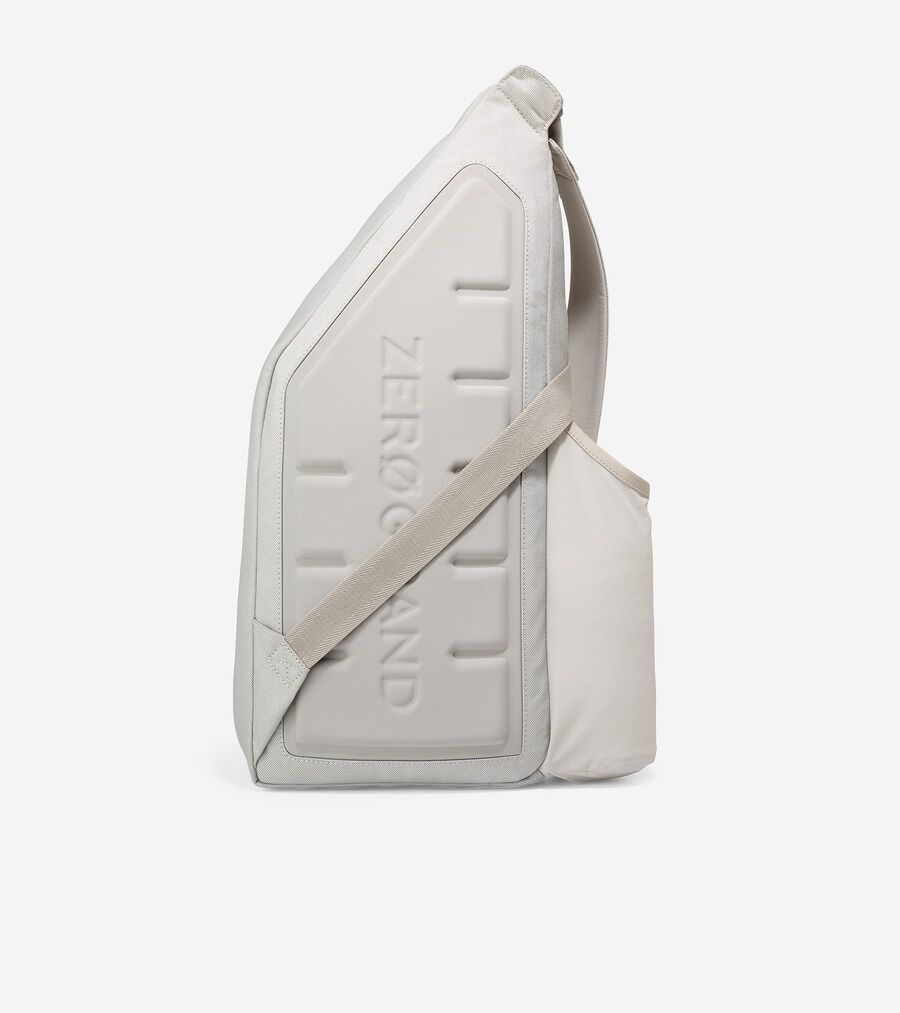 【極美品】COLE HAAN  zerogrand スリングバッグ A4収納可