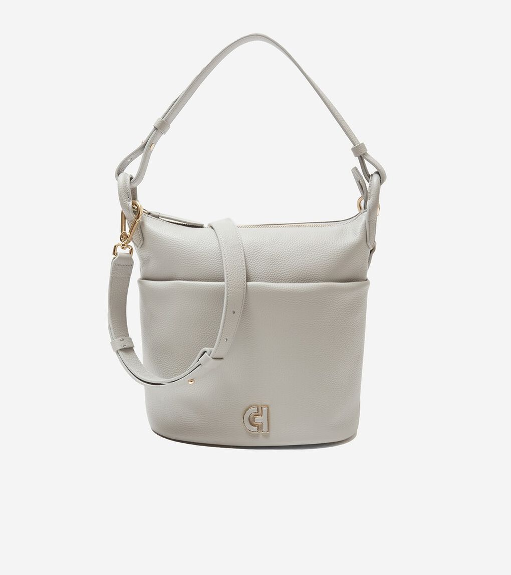 エッセンシャルソフトバケットバッグ womens.
