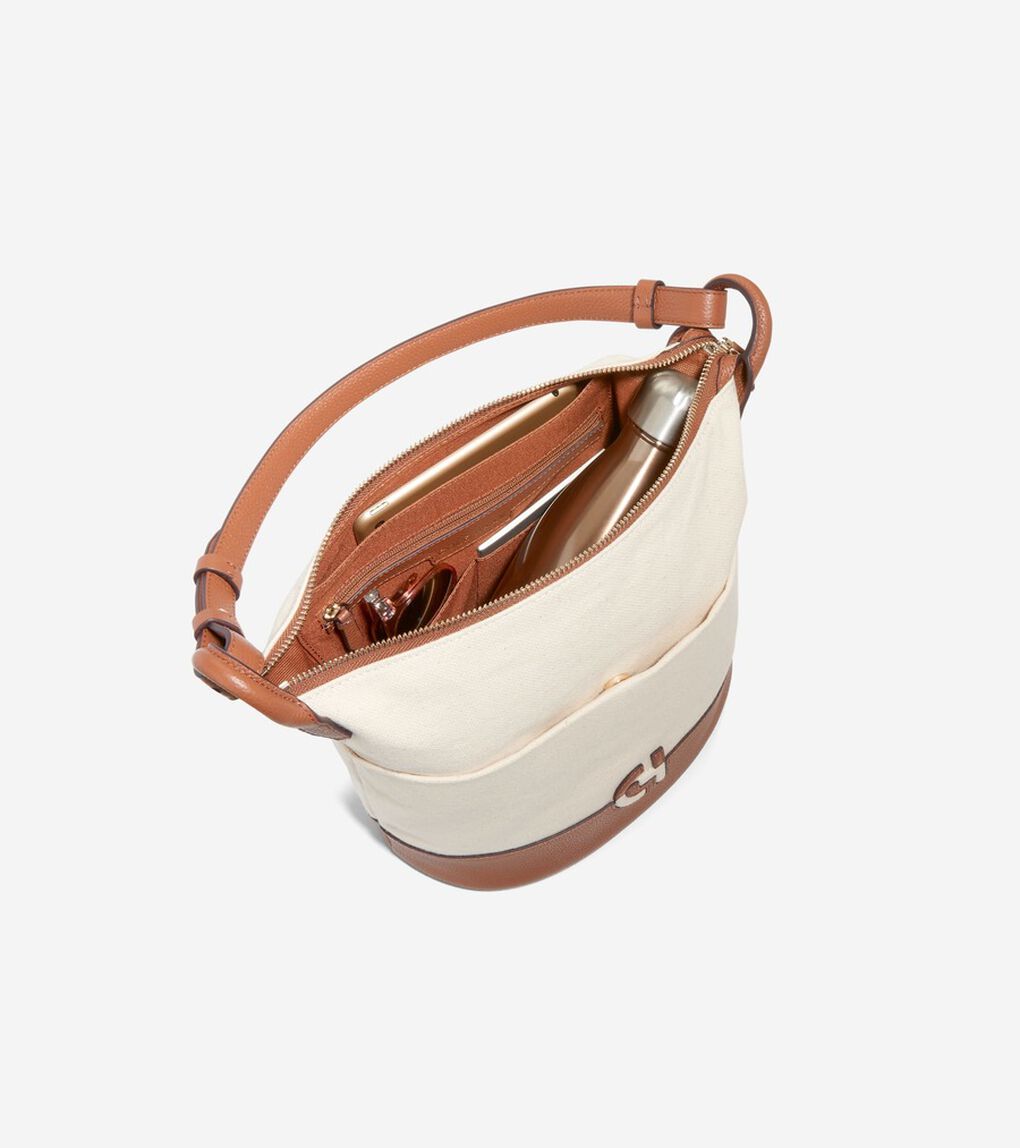 エッセンシャル ソフト バケット バッグ womens.