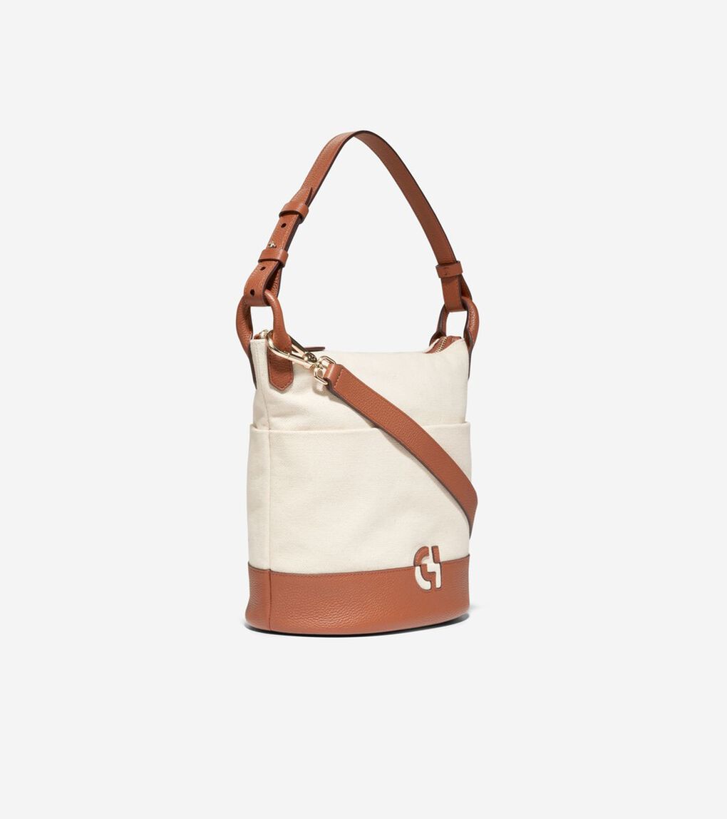 エッセンシャル ソフト バケット バッグ womens.