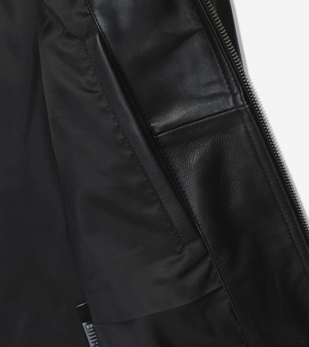 レザー トラッカー ジャケット mens.