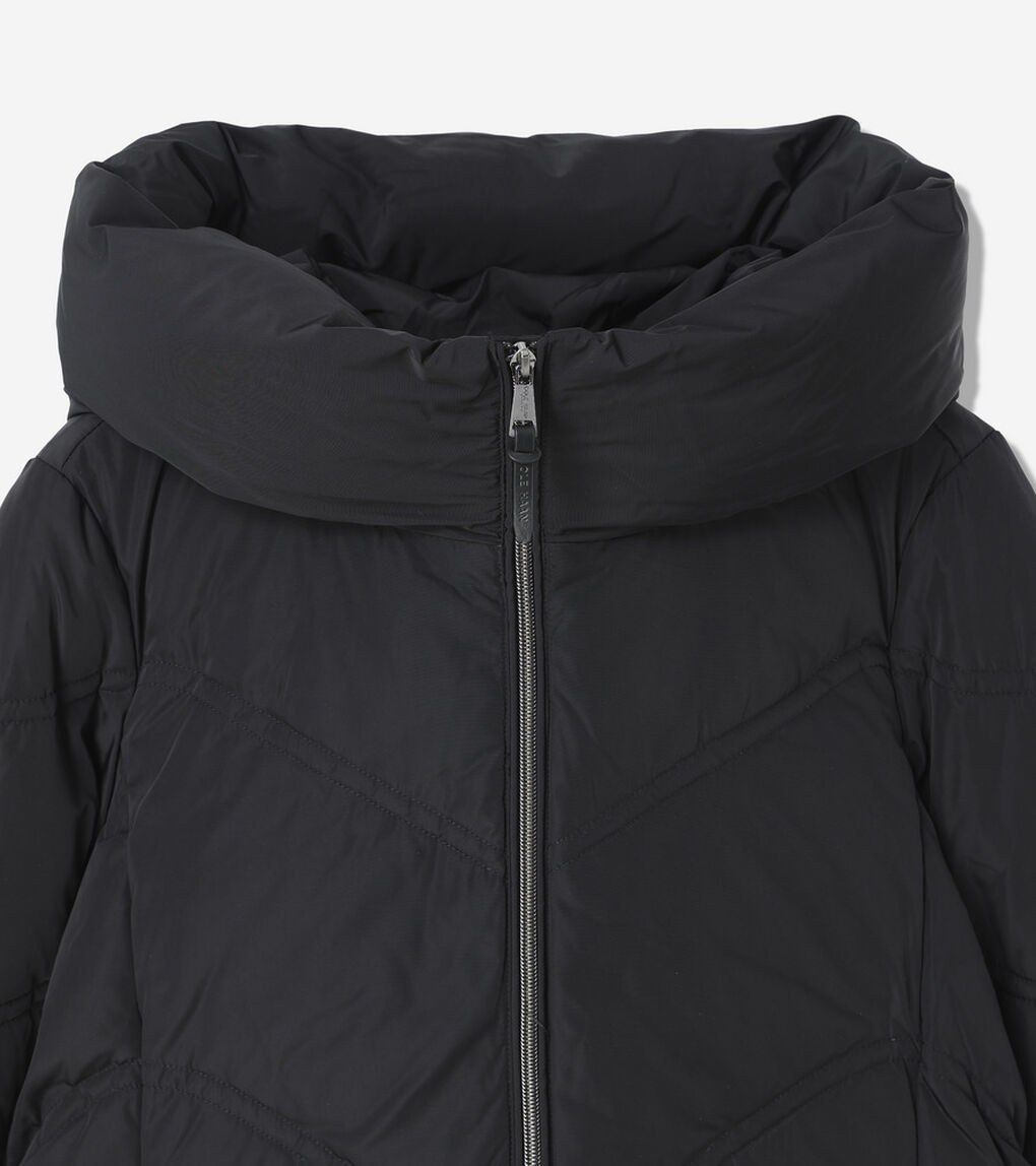 タフタ ダウン ジャケット ウィズ イグザジャレイティド フード womens