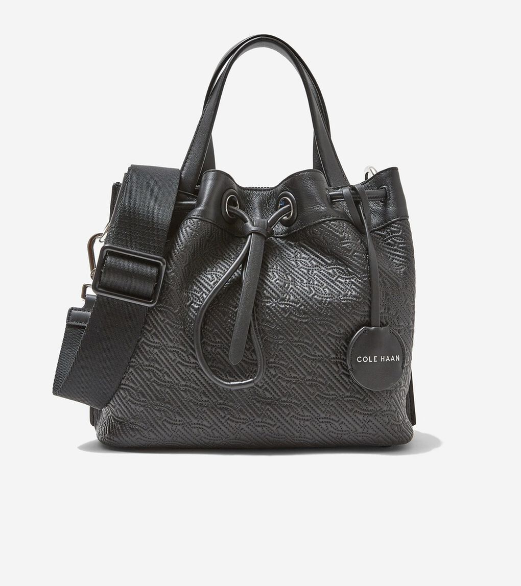 キルテッド ロゴ スモール バケット womens.