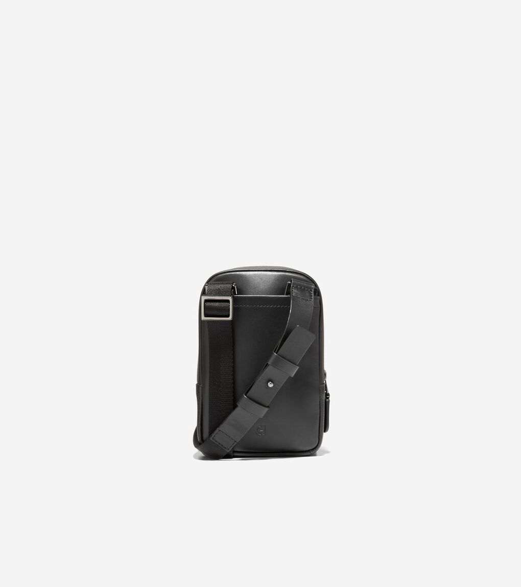 トライボロ エッセンシャル クロスボディ mens.