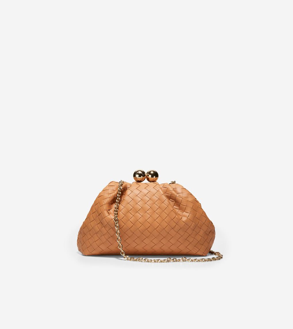 スモール ウォーブン レザー クラッチ womens.