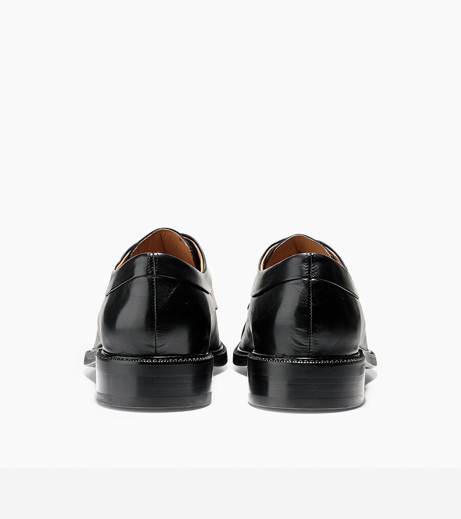 Cole haan warren cap hot sale toe