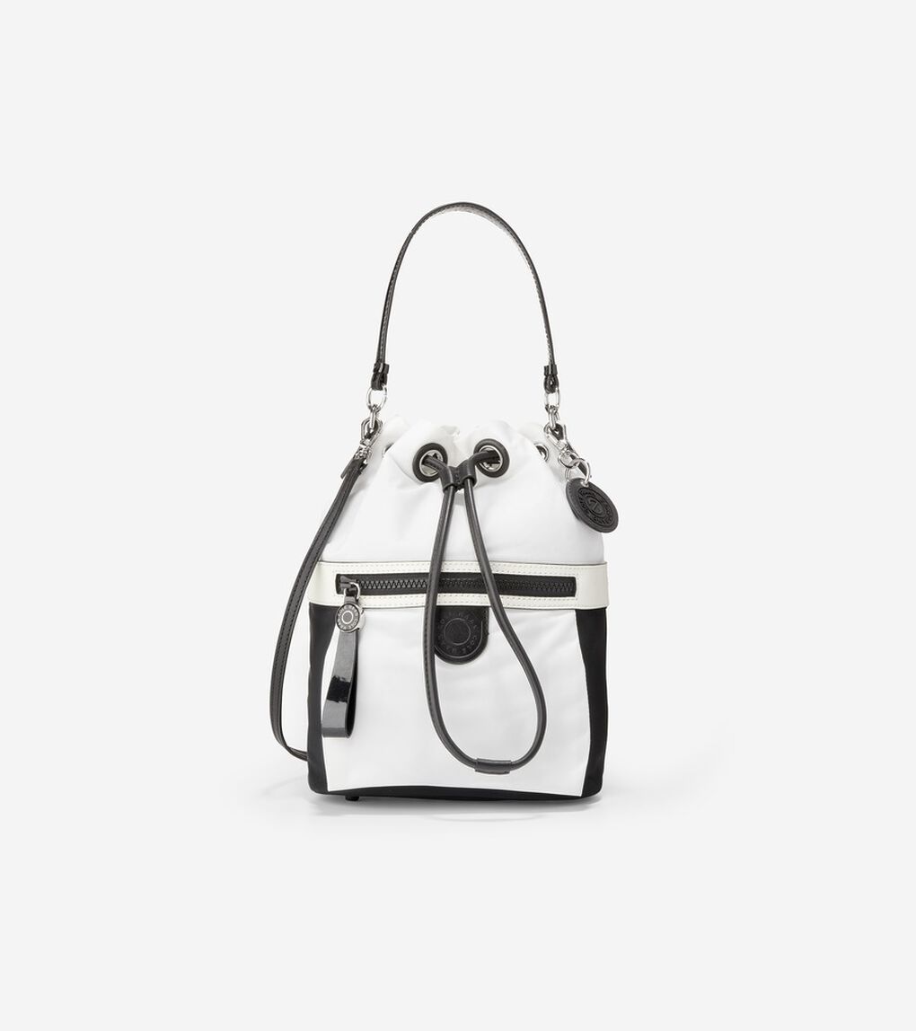 ナイロン ドローストリング クロスボディ Womens ホワイト ブラック 公式 コール ハーン Cole Haan オンラインストア