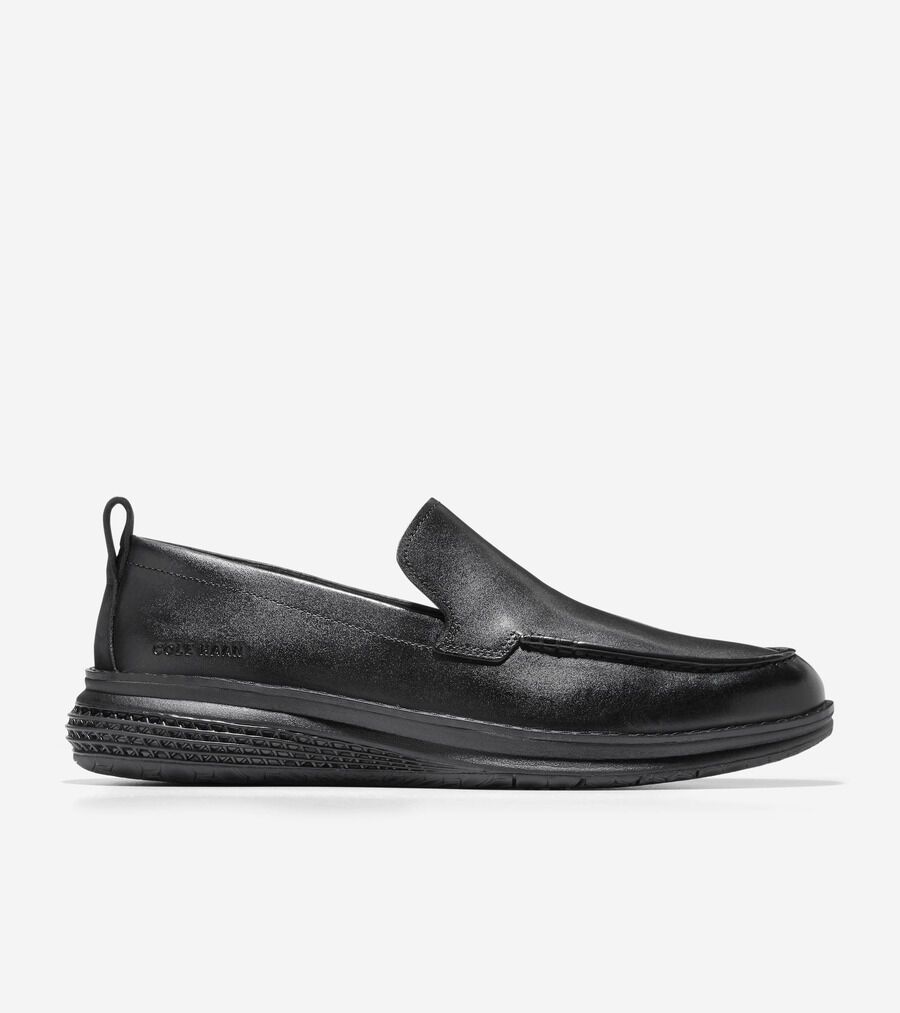 【Cole Haan】どんな装いにも馴染むローファー 足元から始める春のおしゃれ。エレガントなCole Haanの