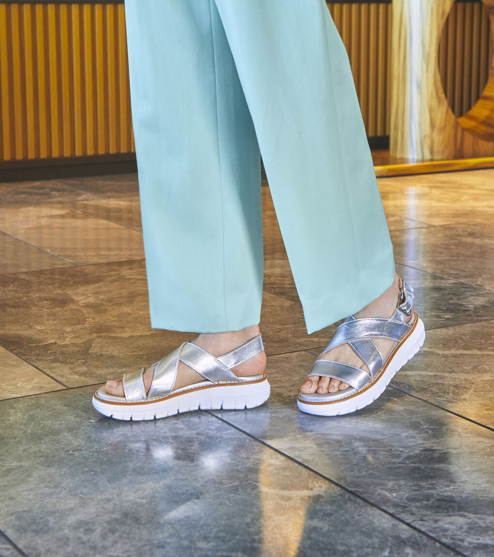 ゼログランド レクサンナ サンダル womens