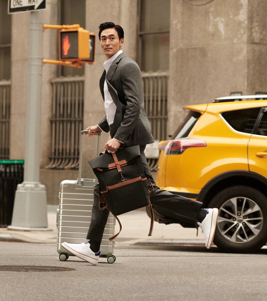 M.U SPORTS キャラクター-5thボストントートバッグ ゴールド M.U