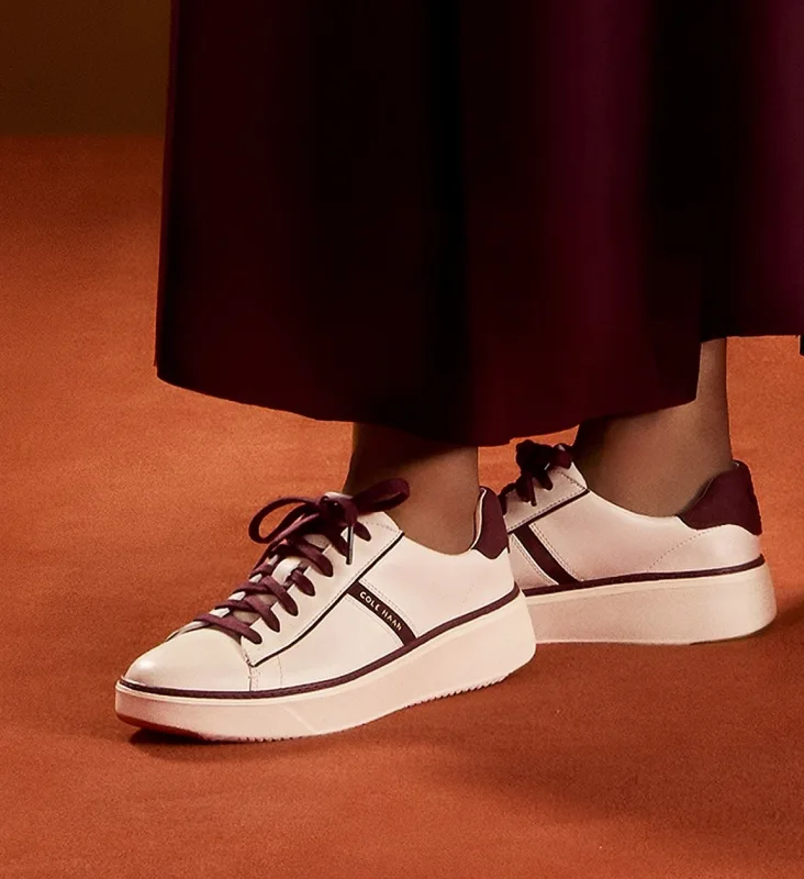 Women’s Sneakers